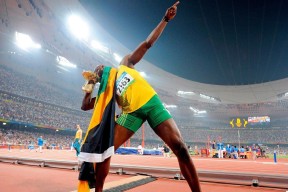 国足首发阵容试验多套组合，2021国足首发